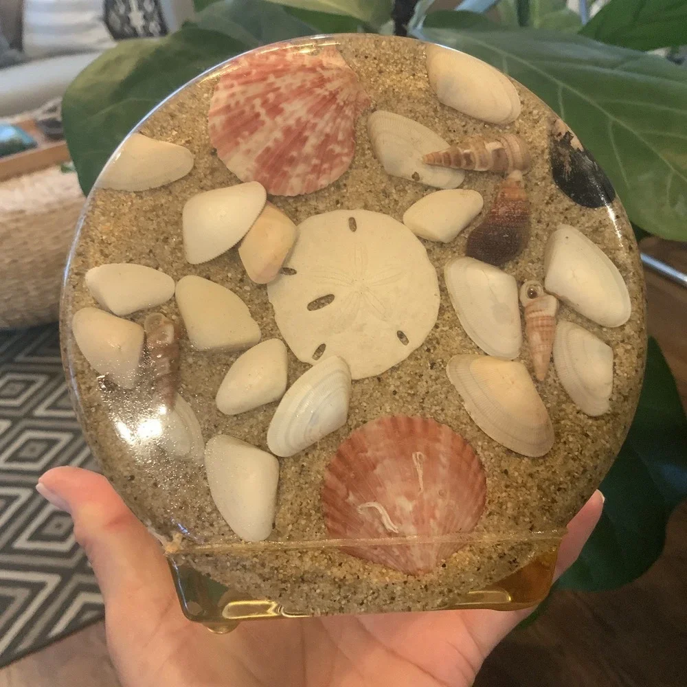 Vintage 1960's-70's Lucite Acrylic Nautical Beach Napkin‎ Mail Holder Seashells